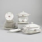 1352 4243 DINNER SET